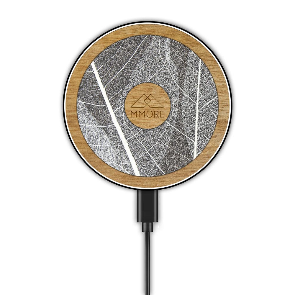 Chargeur sans fil en bois et matériau organique | Chargeur Qi respectueux de l'environnement | Chargeur sans fil en bois durable | Station de charge élégante en bois | Charge rapide sans fil pour smartphone | Chargeur sans fil avec surface antidérapante | Chargeur sans fil écologique pour appareils | Chargeur sans fil design moderne en bois | Chargeur sans fil rapide et durable | Chargeur Qi en bois pour bureau ou maison