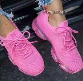 Chaussures de sport pour femmes | Baskets tendance femme | Chaussures de course décontractées femme | Baskets légères et respirantes | Chaussures de marche confortables femme | Sneakers mode femme | Chaussures sport stylées pour femmes | Chaussures antidérapantes pour running | Baskets polyvalentes pour usage quotidien | Chaussures fitness femme élégantes