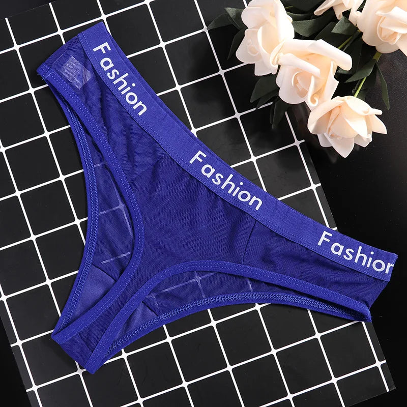 Sous-vêtements sexy en maille transparente femme | String en maille fine pour femme | Slip transparent élégant et confortable | Lingerie sensuelle en tissu respirant | Sous-vêtements invisibles et séduisants | Culottes en maille pour usage quotidien | Lingerie fine féminine en dentelle légère | String sexy pour occasions spéciales | Sous-vêtements confortables et glamour | Lingerie transparente douce et ajustée