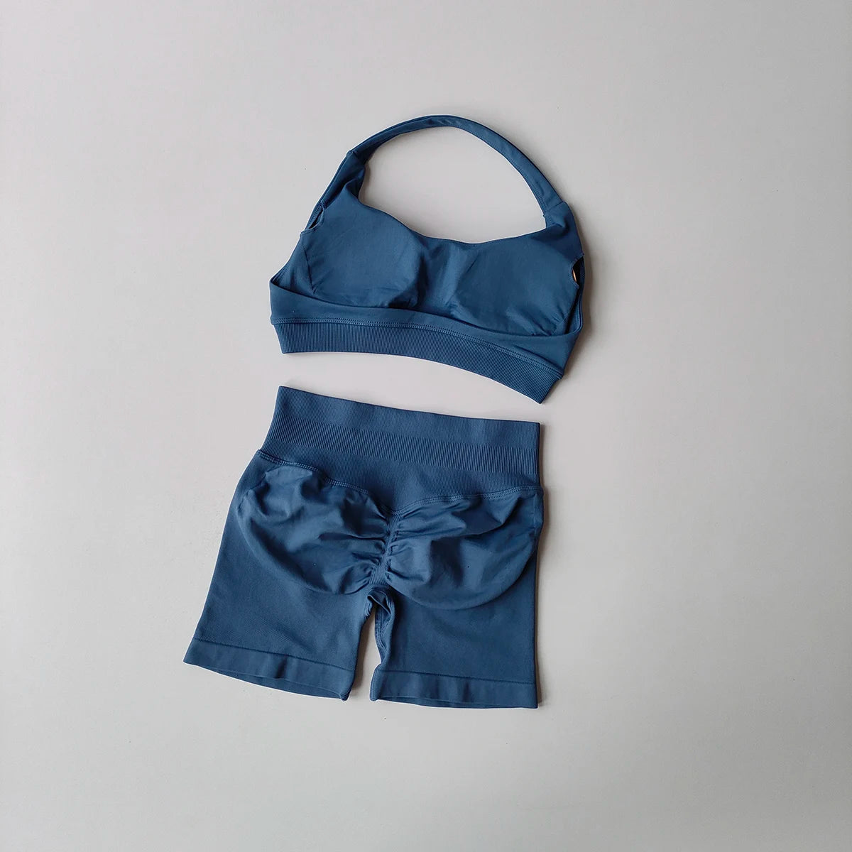 Women's seamless yoga set, backless sports bra, matching shorts