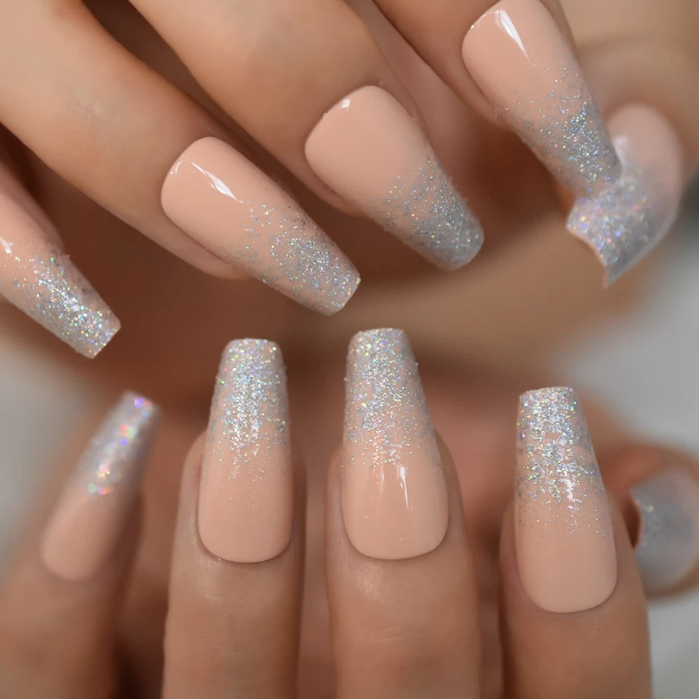 Faux ongles cercueil gris à coller, mi-longs, avec motifs