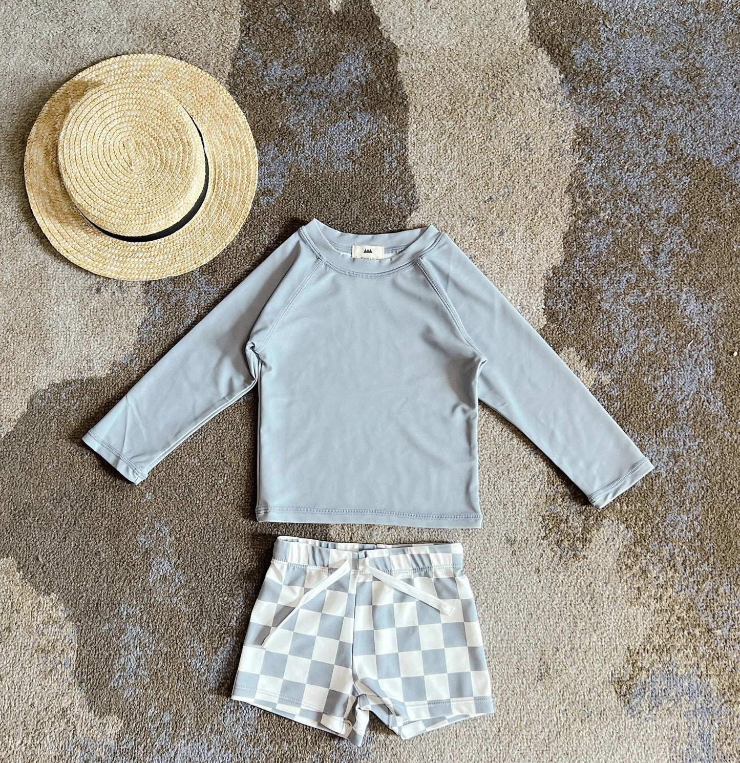 Maillot de bain garçon deux pièces | Maillot de bain été créateur pour garçons | Maillot de bain pour enfant | Maillot de bain garçon plage piscine | Maillot de bain à séchage rapide garçon | Maillot de bain confortable pour enfants | Maillot de bain garçon tendance été | Maillot de bain garçon à la mode | Maillot de bain enfant créateur été | Maillot de bain garçon avec design unique