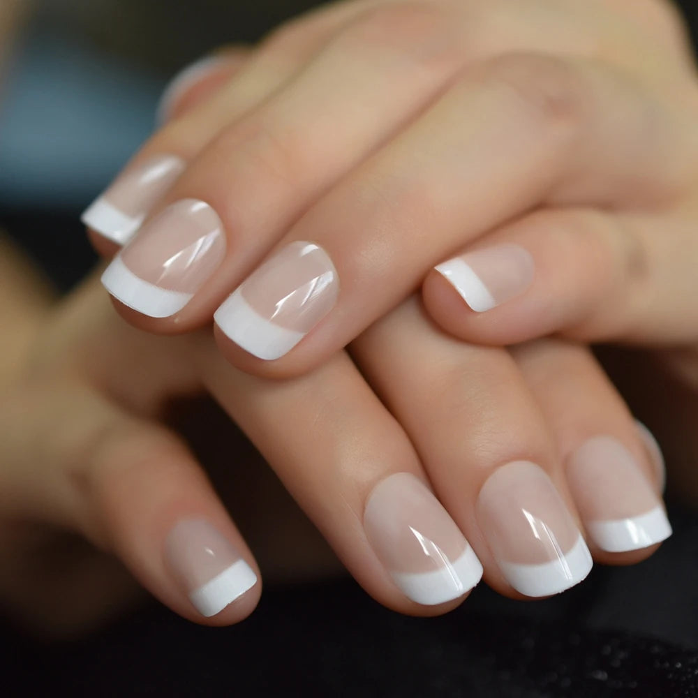 Ongles courts style ballerine française ombrés, dégradés, faux ongles naturels