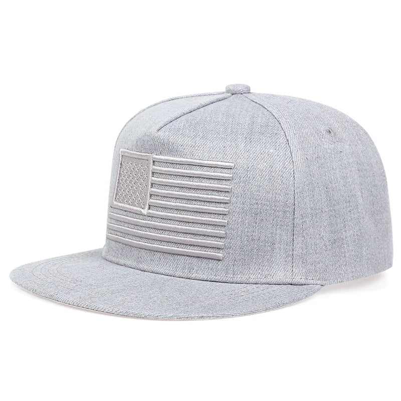 Casquette camouflage drapeau américain | Casquette snapback pour homme | Casquette de baseball patriote | Casquette militaire camouflage | Casquette unisexe drapeau américain | Casquette style armée avec drapeau | Casquette de sport pour homme | Casquette ajustable camouflage | Casquette de baseball audacieuse avec drapeau américain | Accessoire mode patriotique pour homme