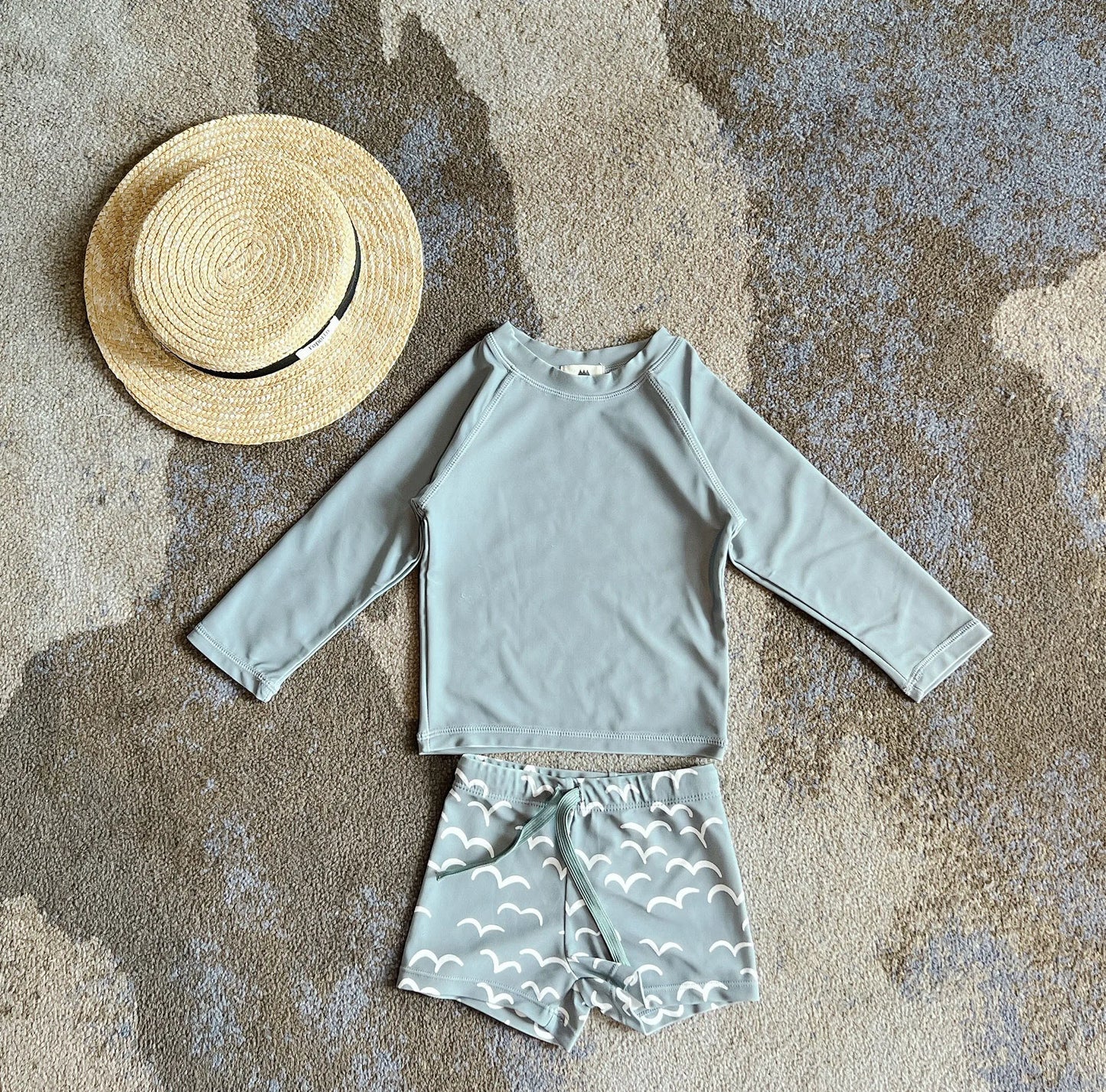Maillot de bain garçon deux pièces | Maillot de bain été créateur pour garçons | Maillot de bain pour enfant | Maillot de bain garçon plage piscine | Maillot de bain à séchage rapide garçon | Maillot de bain confortable pour enfants | Maillot de bain garçon tendance été | Maillot de bain garçon à la mode | Maillot de bain enfant créateur été | Maillot de bain garçon avec design unique