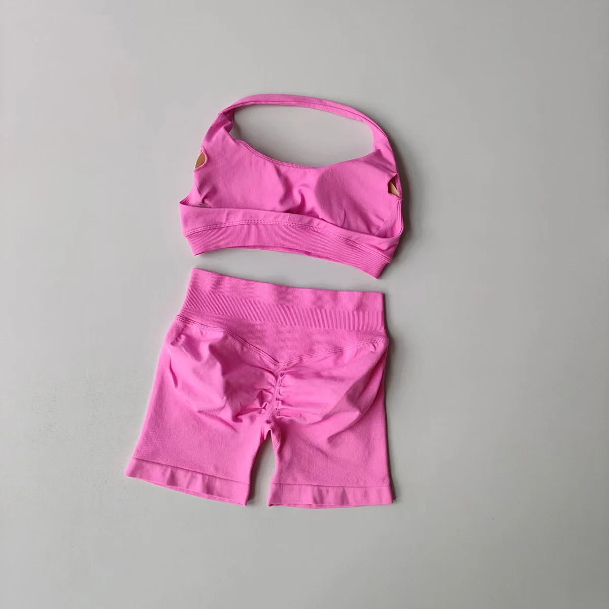 Women's seamless yoga set, backless sports bra, matching shorts