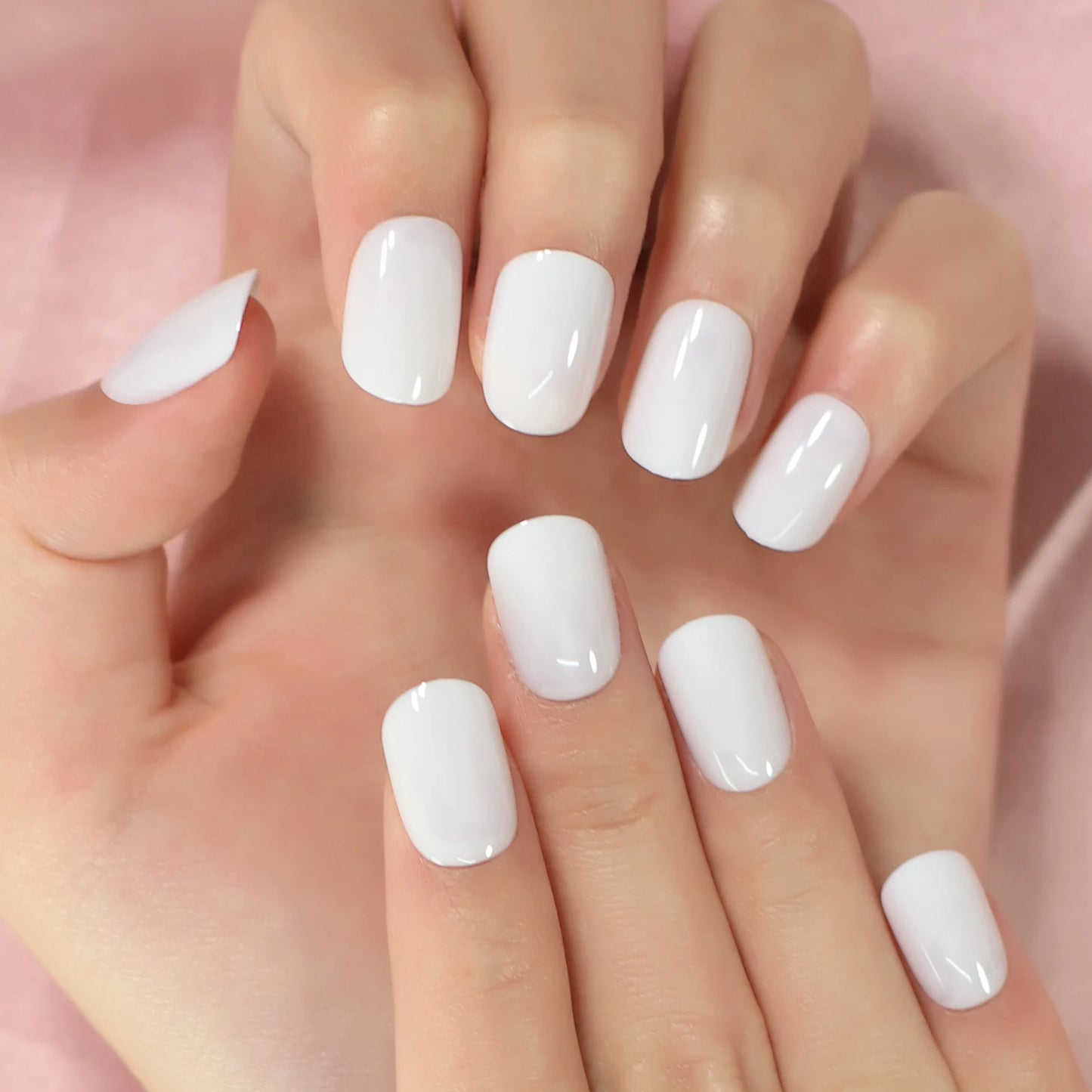 Ongles courts style ballerine française ombrés, dégradés, faux ongles naturels