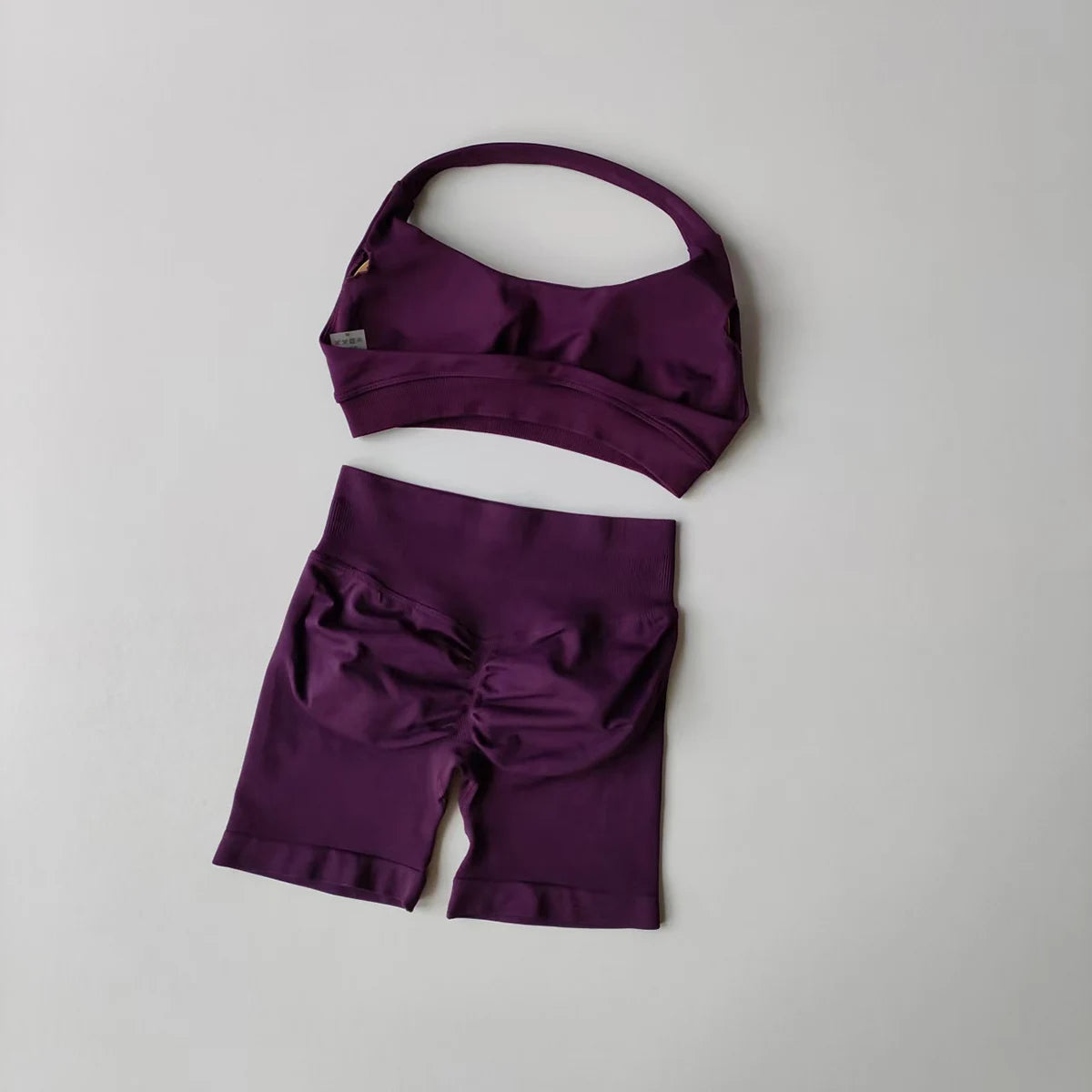 Women's seamless yoga set, backless sports bra, matching shorts