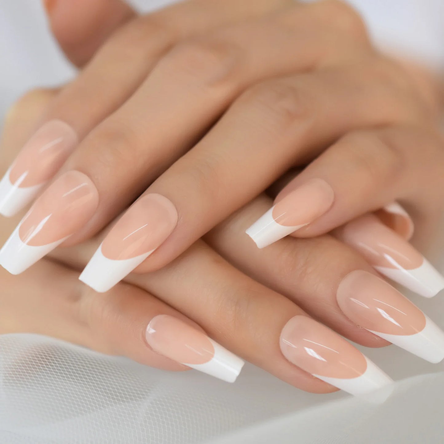 Ongles courts style ballerine française ombrés, dégradés, faux ongles naturels