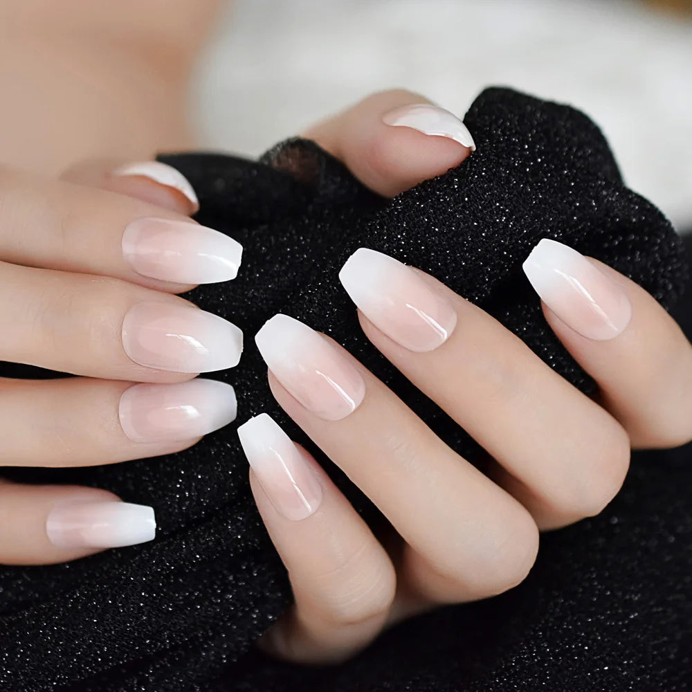 Ongles courts style ballerine française ombrés, dégradés, faux ongles naturels